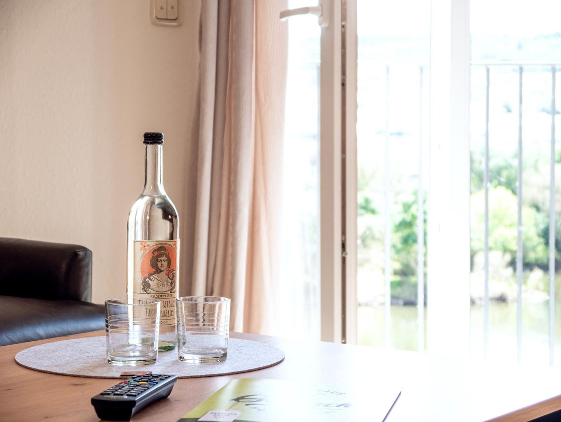 Weingut / Gaestehaus Gerlach Ürzig Extérieur photo