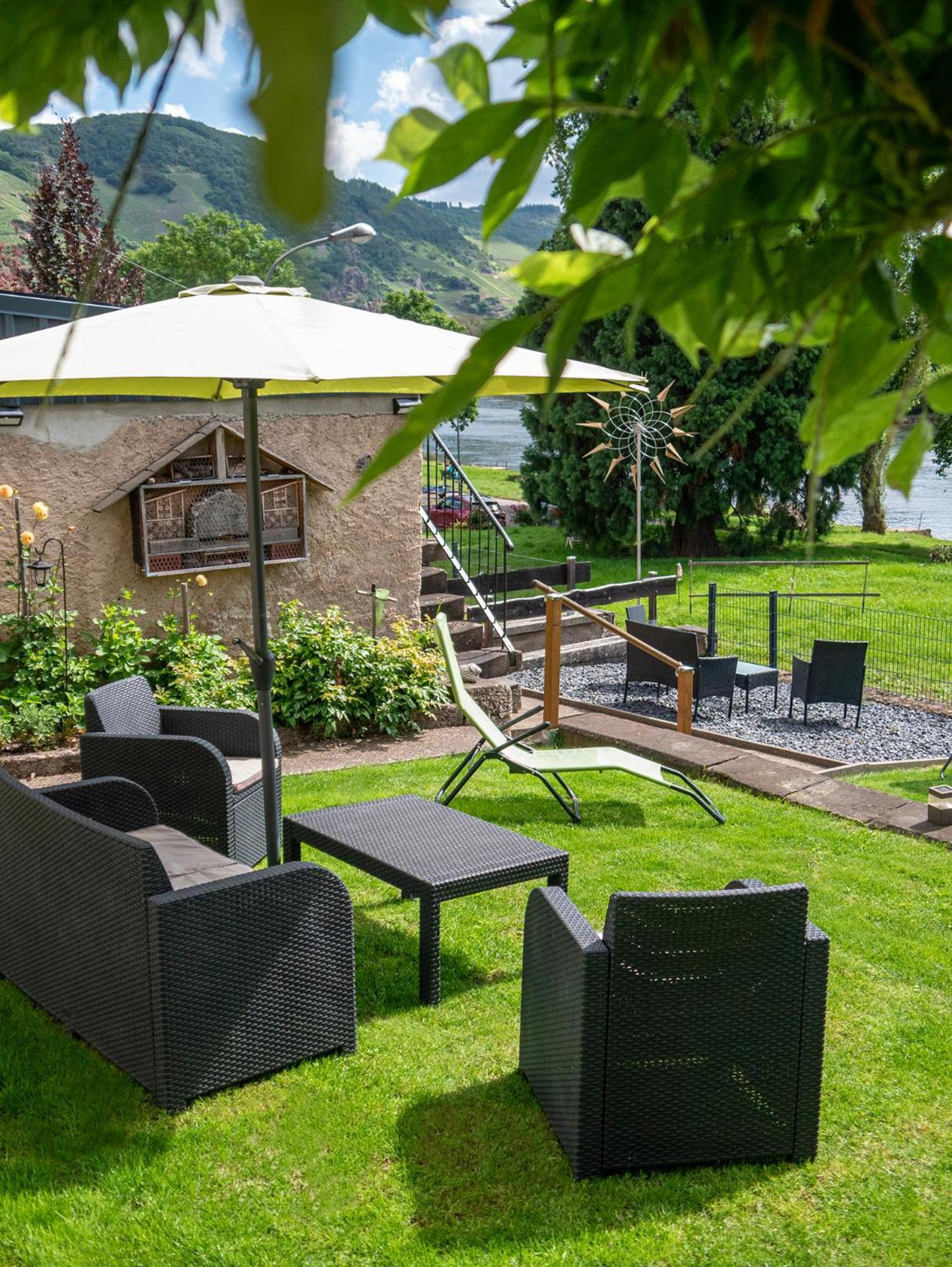 Weingut / Gaestehaus Gerlach Ürzig Extérieur photo