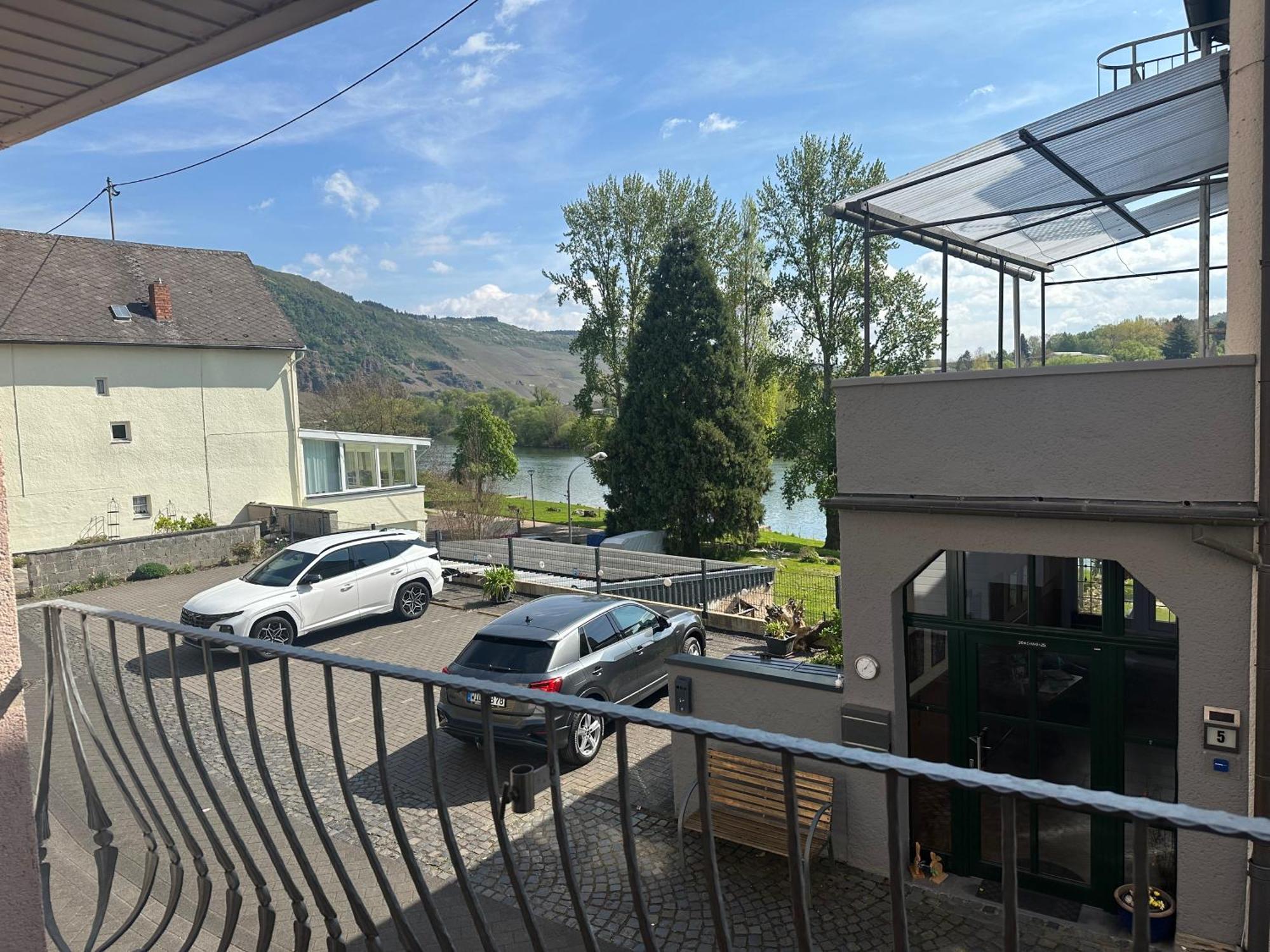 Weingut / Gaestehaus Gerlach Ürzig Extérieur photo